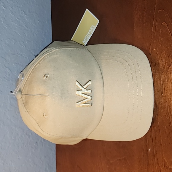 MICHAEL KORS STRAPBACK HAT - Picture 1 of 6
